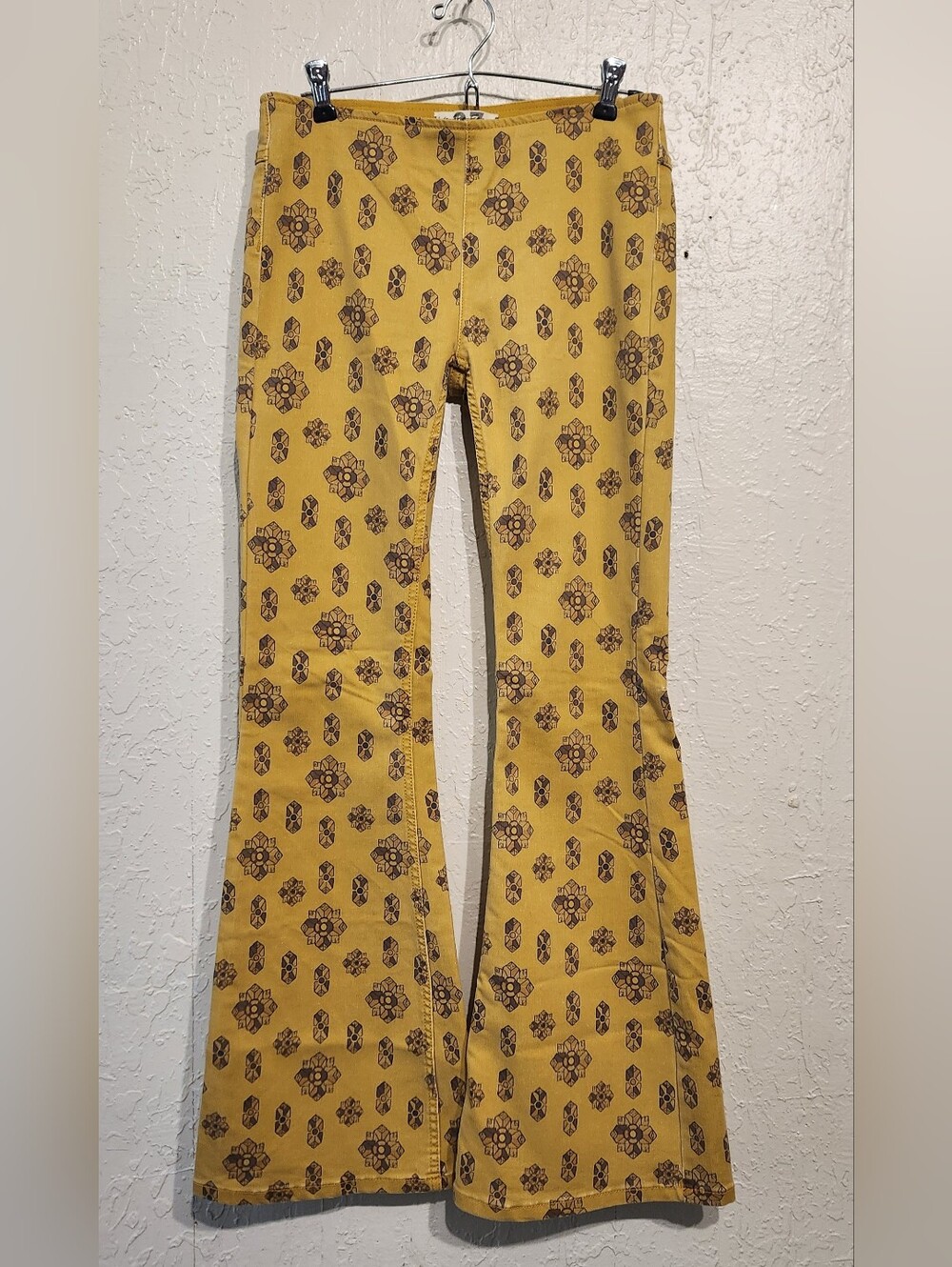 We The Free Penny Pull-On Printed Flare Jeans by Free People Sz 27 - Picture 5 of 5